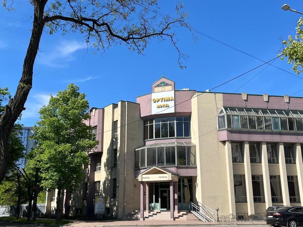 Optima Kremenchuk Hotel Exterior photo